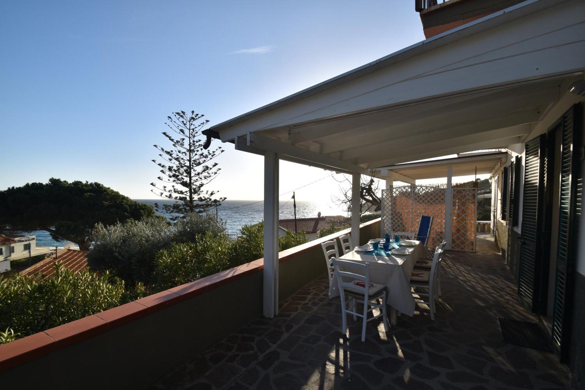Appartamenti Cavoli - Vista Mare Con Terrazze, Clima E Posti Auto Spiaggia di Cavoli Exteriör bild